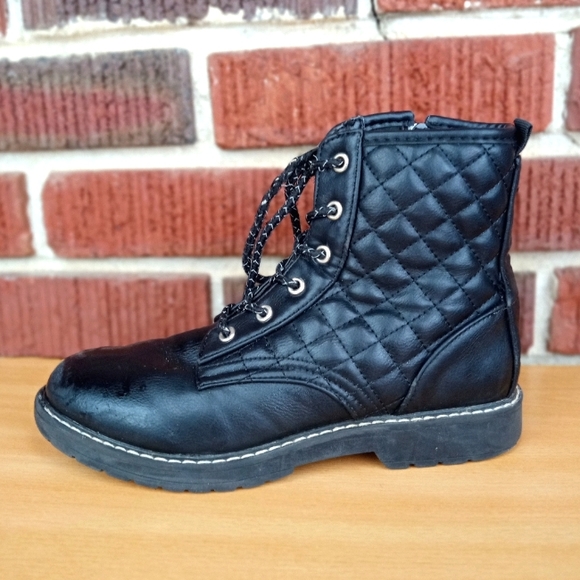Steve Madden 'Bettyy' Vegan Leather Diamond Quilted Combat Boots in Black - Picture 2 of 7